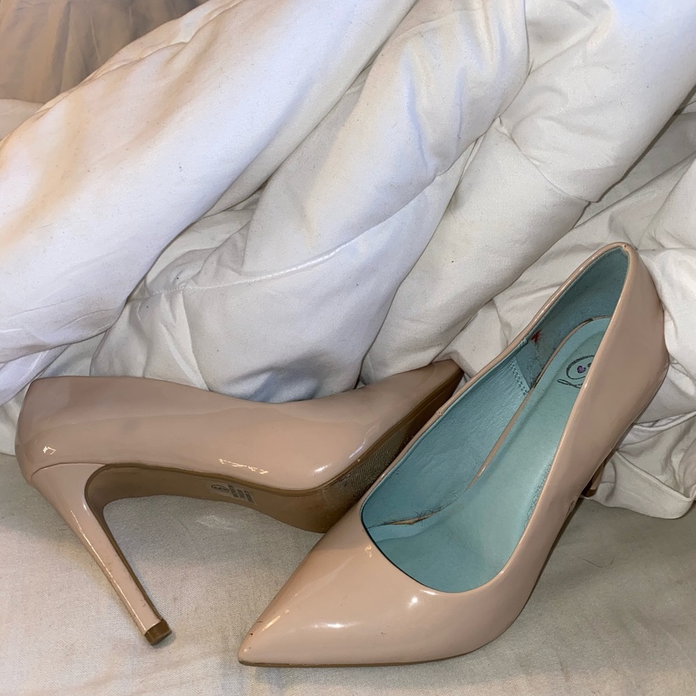 creme heels